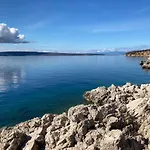 Miriam Sea View *