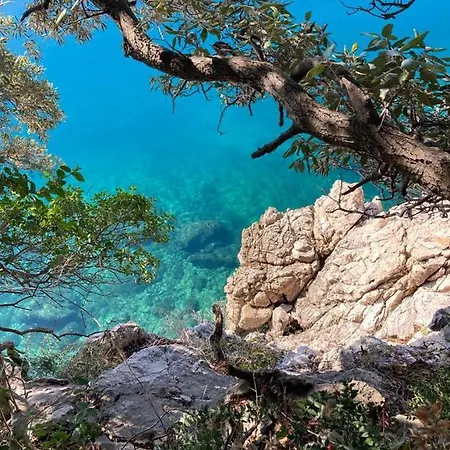 Miriam Sea View *