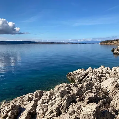 Miriam Sea View *